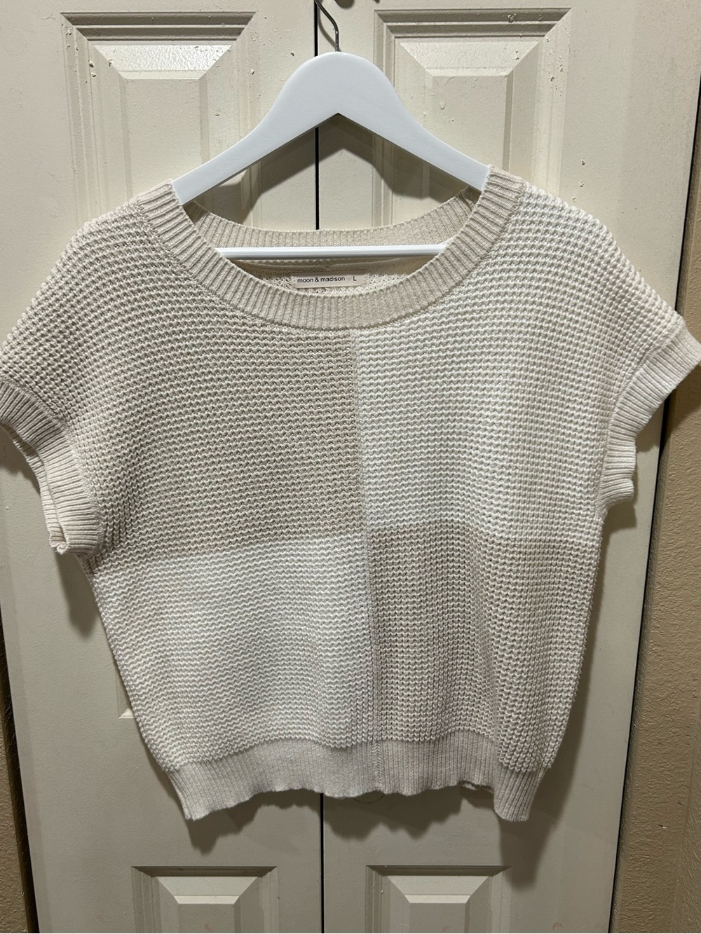 Moon & Madison Knit Crochet Short Sleeve Sweater Top Boho Festival , size Large